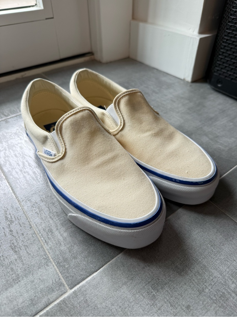 Vans Premium Slip-On Shoes in Off White/White with Blue Accents